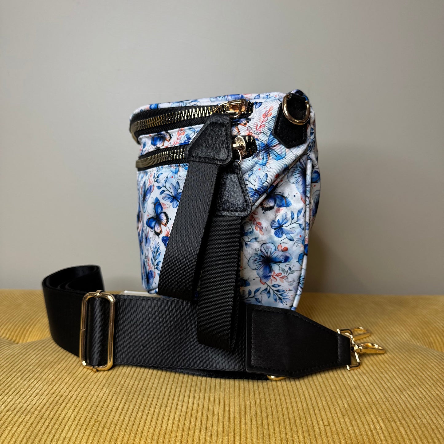 Roni - Nylon Crossbody - Blue Butterfly