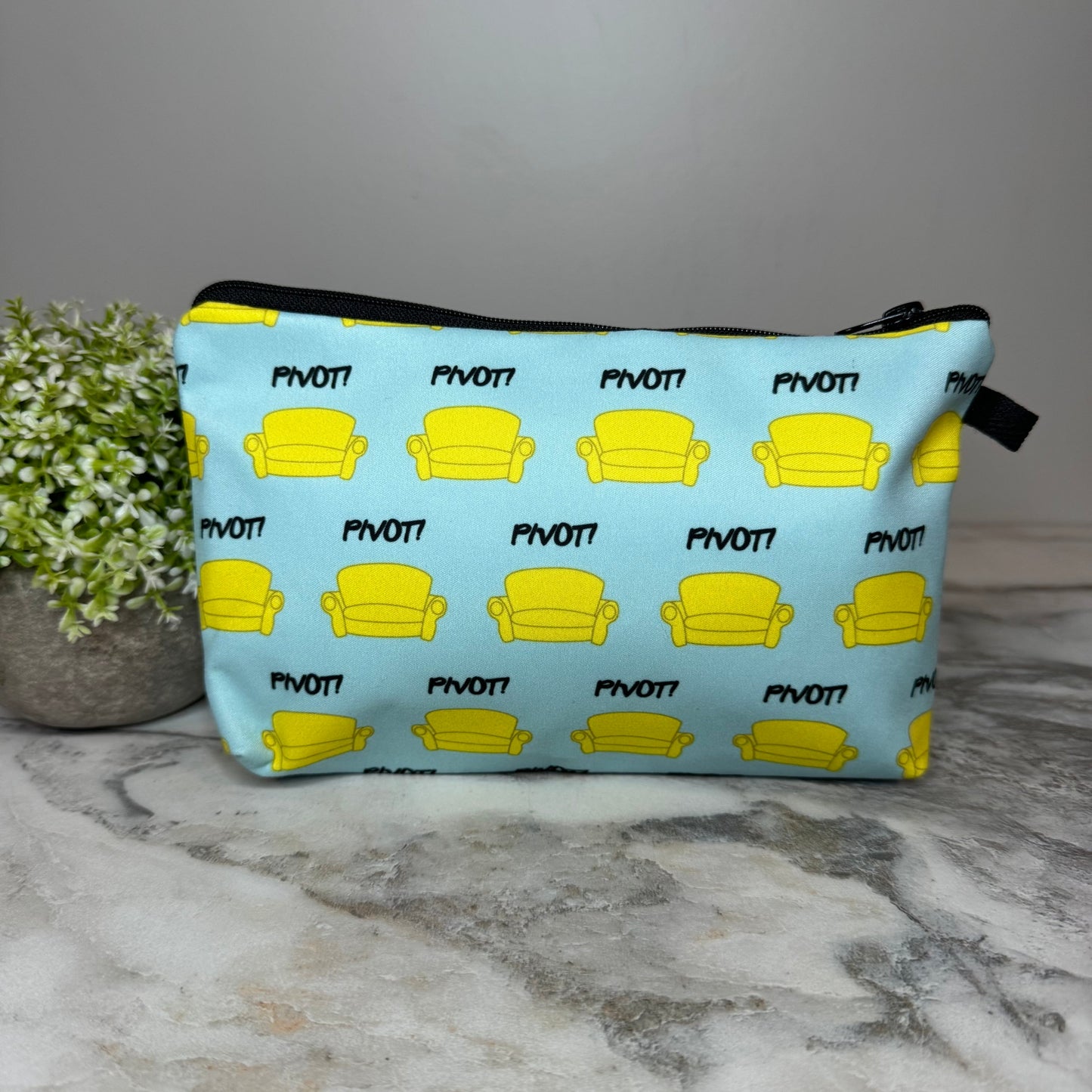 Pouch - Friends, Pivot!