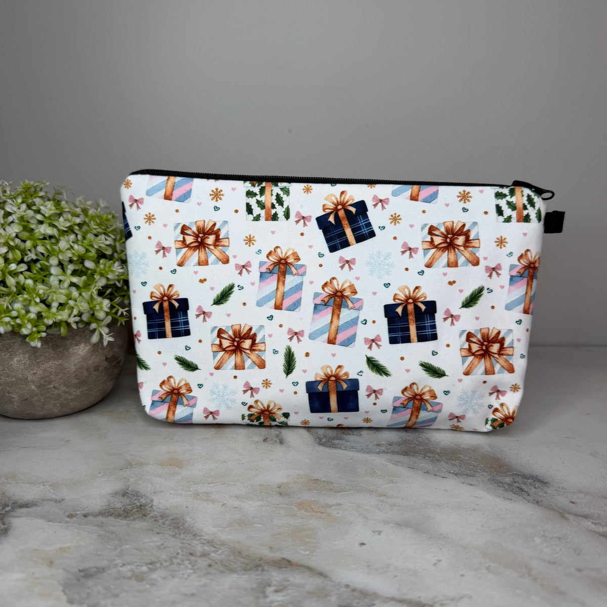 Pouch - Christmas - Gifts Blue